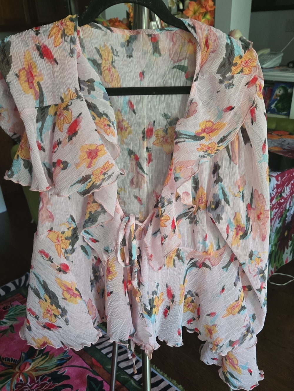 Women’s Pink Floral Ruffle Tie-Front Top